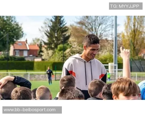 瓦拉内谈皇马三连冠经验认为足球不应过于依赖数据与战术分析