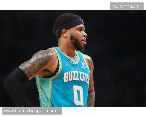 迈尔斯布里奇斯表现平平16投6中仅得15分5篮板三分球命中率不足三成 迈尔斯布里奇斯表现平平16投6中仅得15分5篮板三分球命中率不足三成