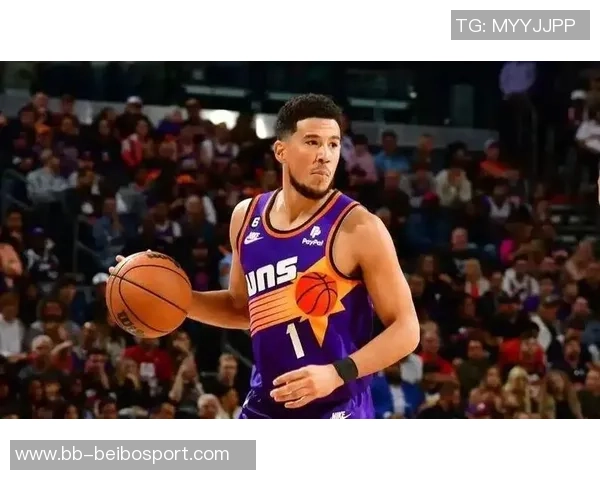 布克半场表现不佳仅得13分4助攻正负值惨淡11球队陷入困境