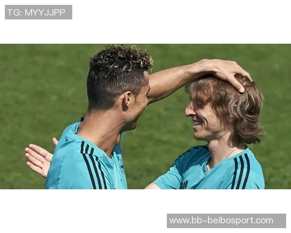 弗洛伦齐赞莫德里奇年过四十却依然年轻如二十五岁 弗洛伦齐赞莫德里奇年过四十却依然年轻如二十五岁