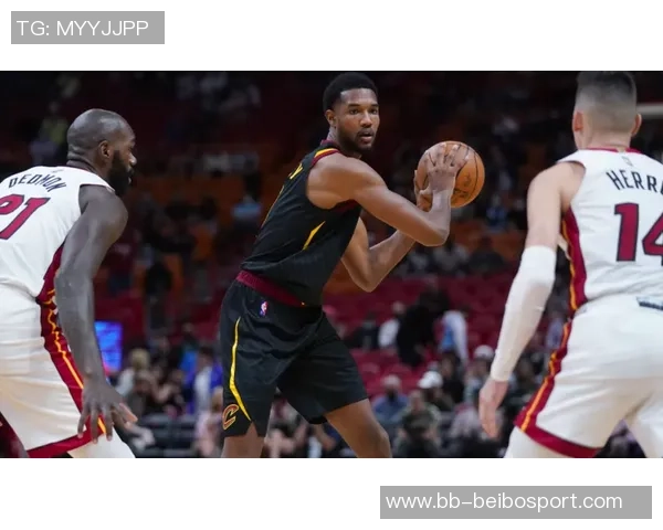 杰曼上半场表现惊艳7投4中贡献15分3篮板6助攻2抢断正负值高达25 杰曼上半场表现惊艳7投4中贡献15分3篮板6助攻2抢断正负值高达25