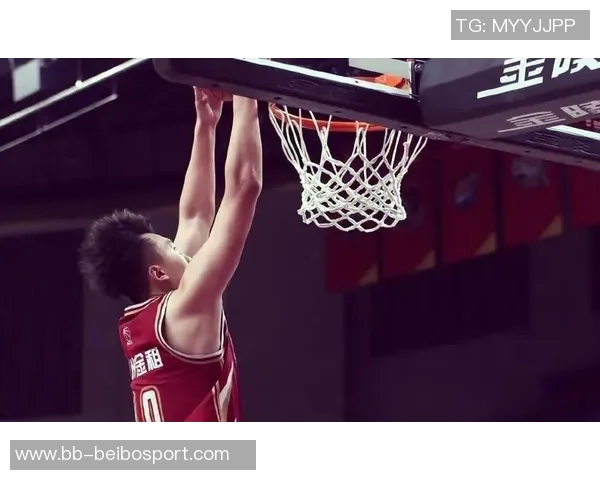 刘泽一表现亮眼尽管罚球不佳依然贡献13分6板4助攻2盖帽助力球队奋战